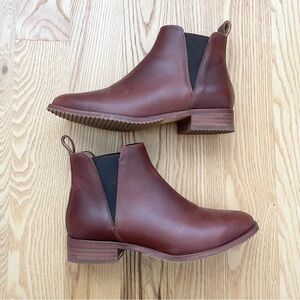 Nisolo Eva Everyday Chelsea Boot, size 7.5